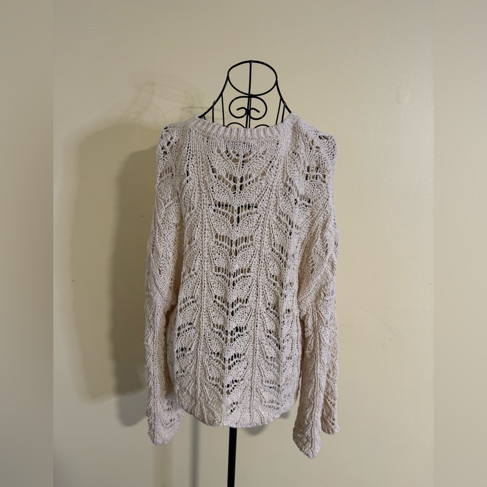 Zara Crochet Knit Open Weave Scalloped Hem
Sweater in Ivory Size Medium - Picture 4 of 5